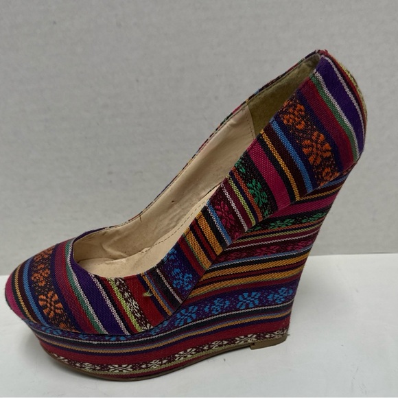Breckelles Woman’s Wedge Heels Shoes Size 8 US Multicolor Boho Artsy Spring - Picture 13 of 13